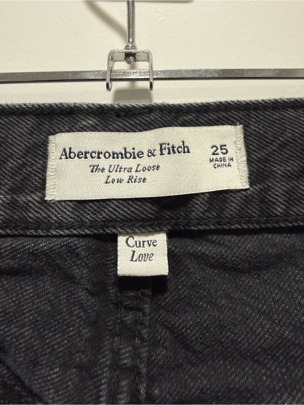 Abercrombie & Fitch Curve Love The Ultra Loose Low Rise Jean - Picture 12 of 12